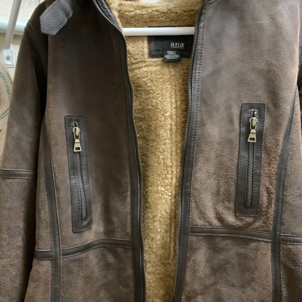 Leather jacket - Picture 4 of 5